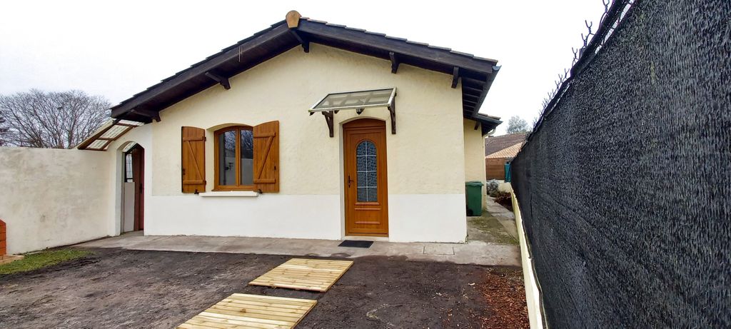 Achat maison à vendre 2 chambres 70 m² - Ambarès-et-Lagrave