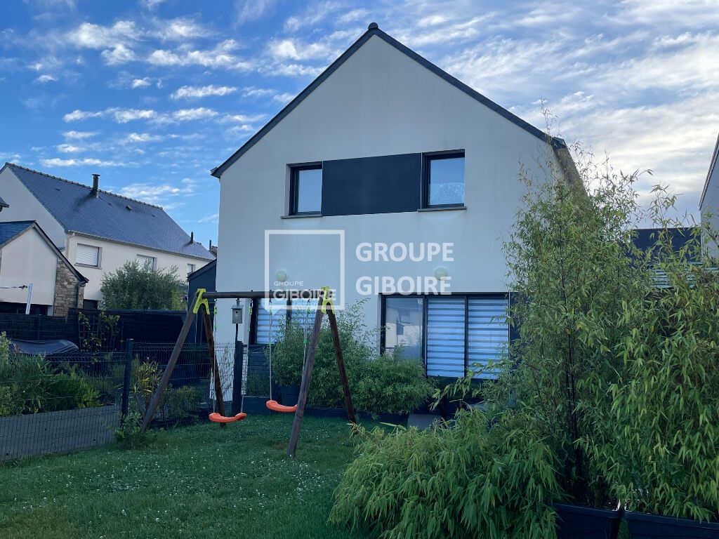 Achat maison à vendre 4 chambres 106 m² - Saint-Coulomb