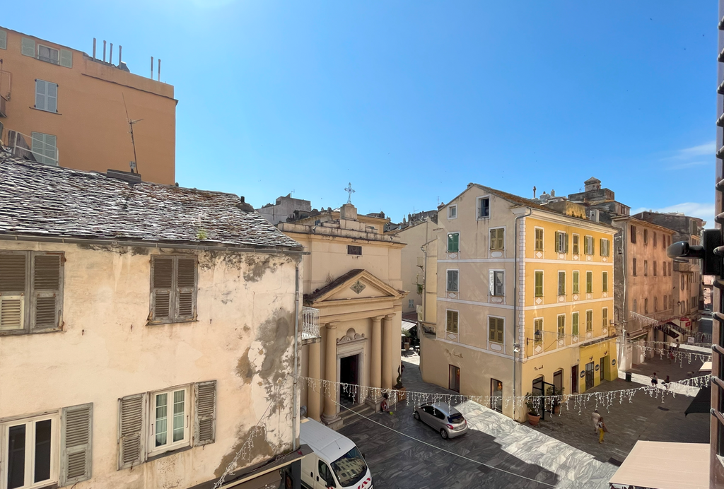 Achat appartement à vendre 4 pièces 65 m² - San-Martino-di-Lota
