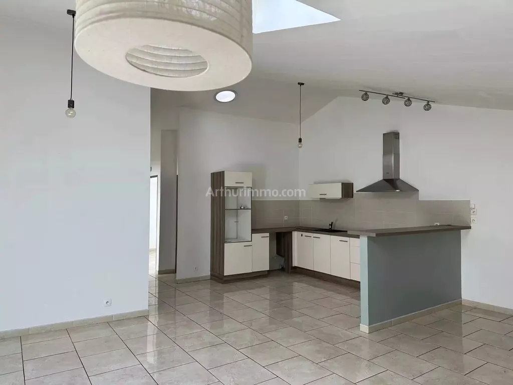 Achat maison à vendre 3 chambres 110 m² - Pourrières