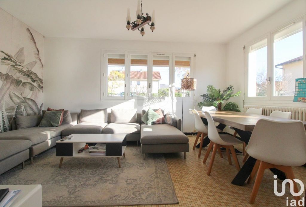 Achat appartement à vendre 3 pièces 69 m² - Saint-Affrique