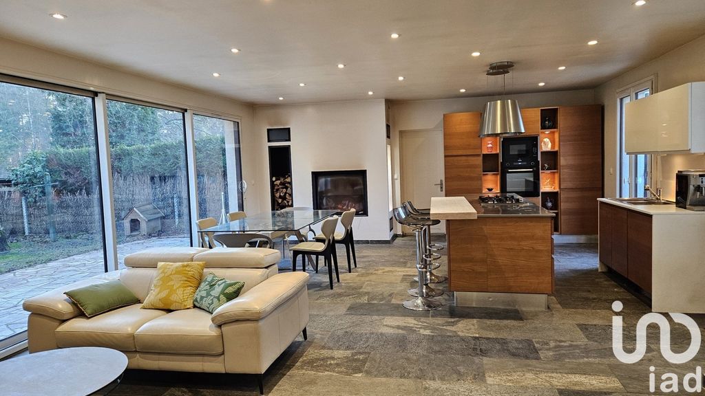 Achat maison à vendre 4 chambres 138 m² - Poigny-la-Forêt
