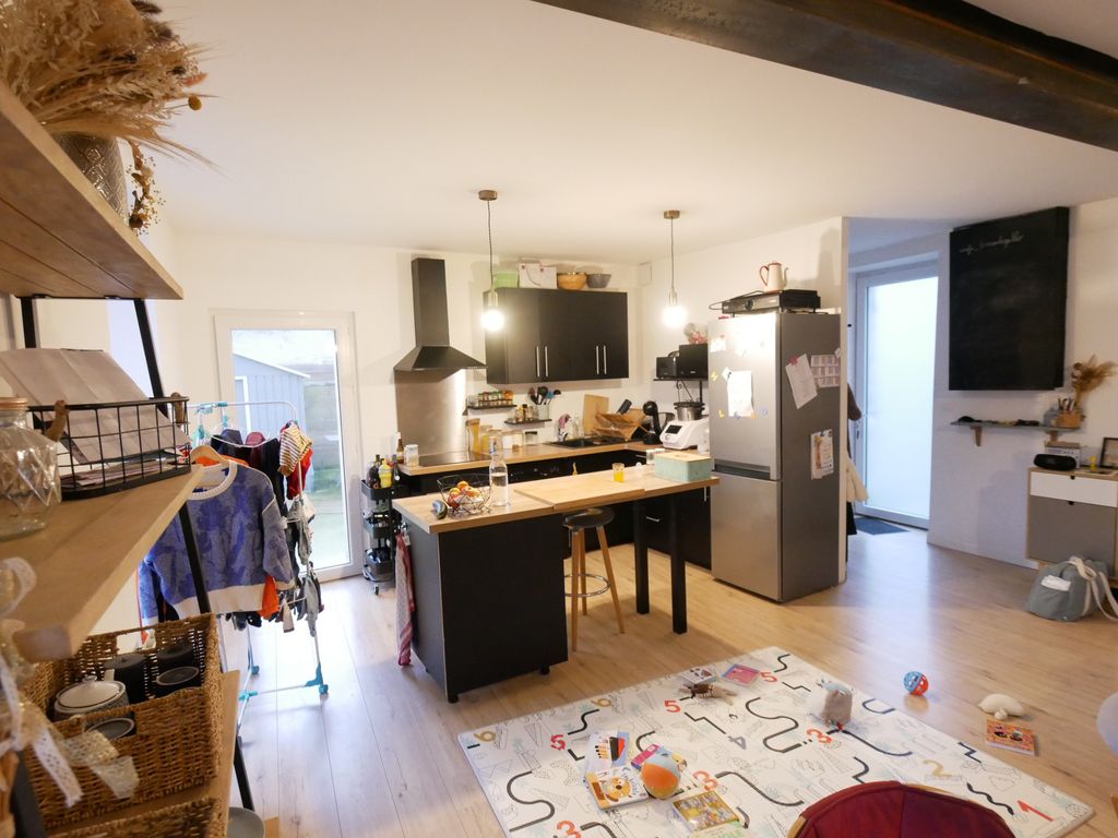 Achat maison à vendre 4 chambres 120 m² - Saint-Jean-de-la-Croix