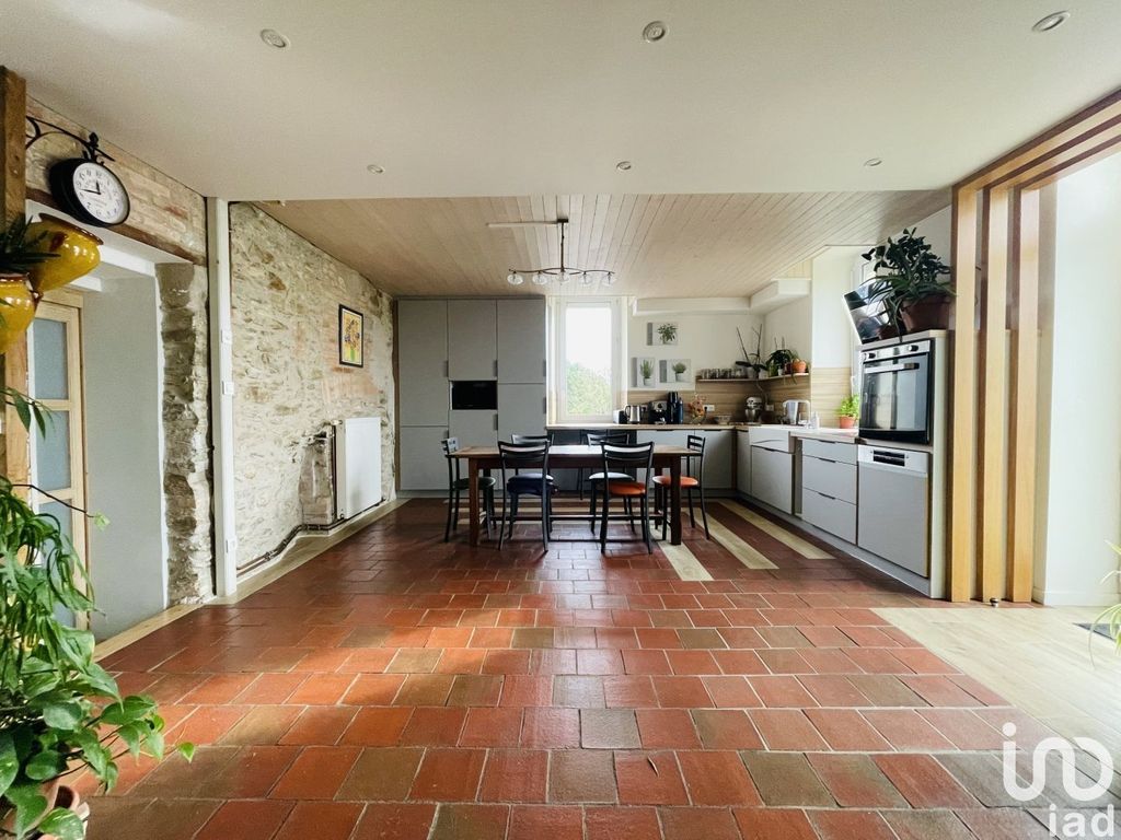 Achat maison à vendre 3 chambres 124 m² - Chemillé-en-Anjou