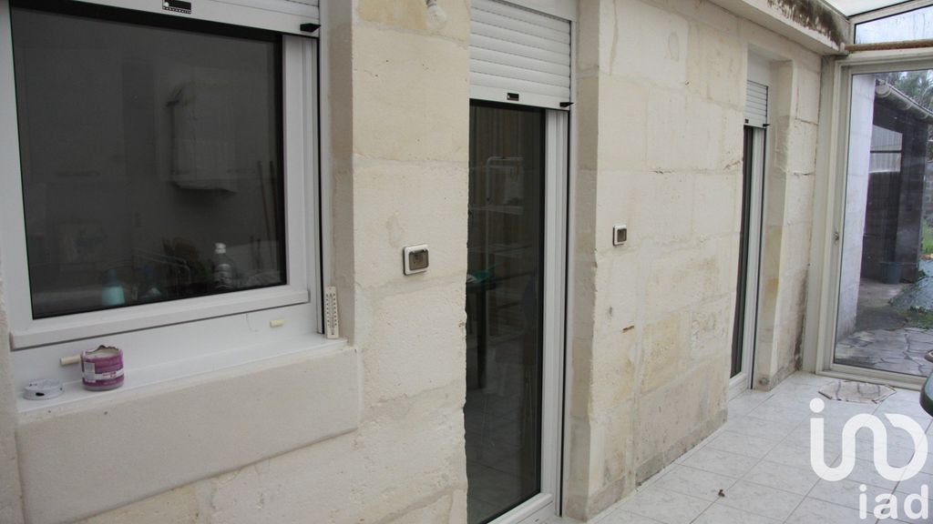 Achat maison à vendre 2 chambres 76 m² - Rochefort