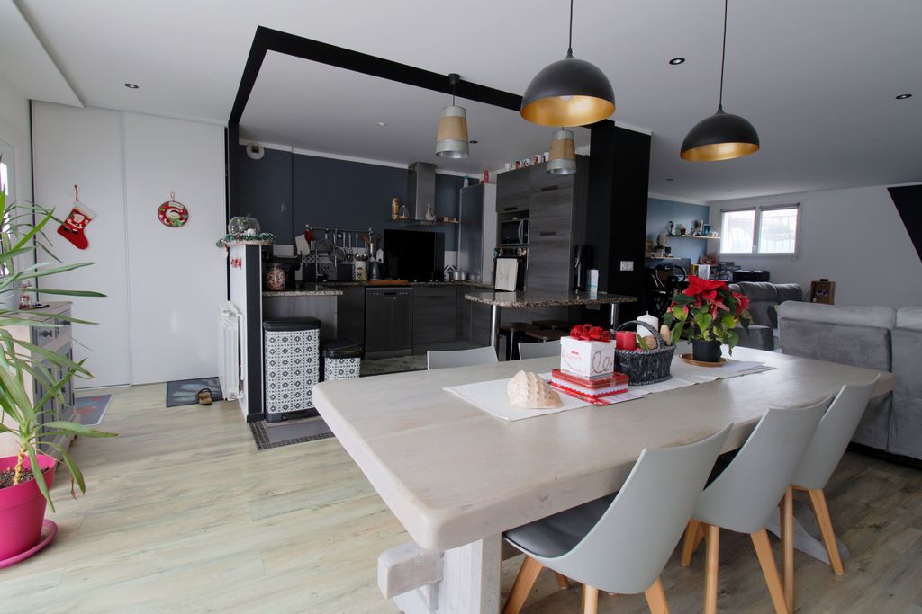 Achat appartement à vendre 5 pièces 118 m² - Boucau