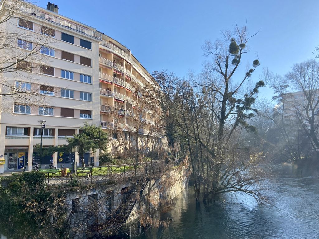 Achat appartement à vendre 3 pièces 66 m² - Annecy