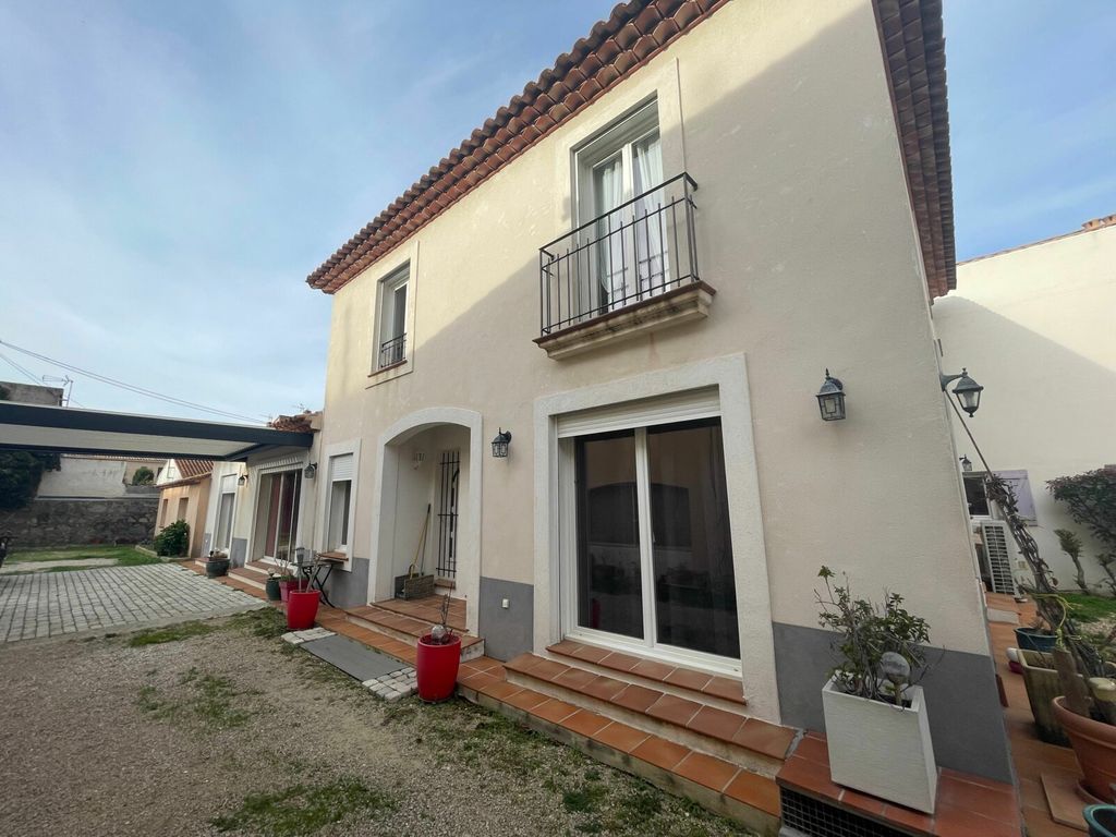 Achat maison à vendre 6 chambres 220 m² - Six-Fours-les-Plages