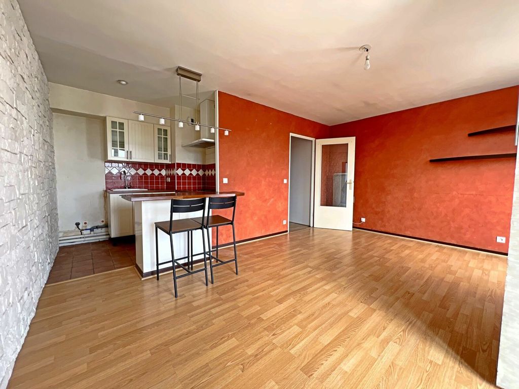 Achat appartement à vendre 2 pièces 40 m² - Sainte-Geneviève-des-Bois