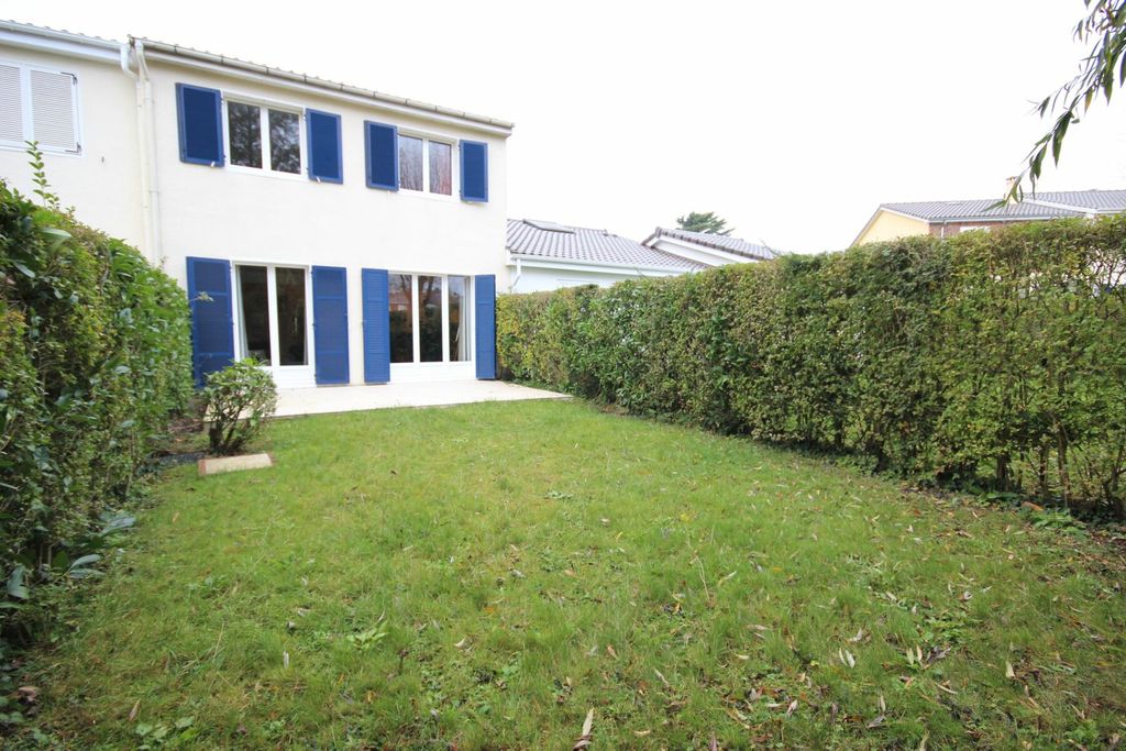 Achat maison à vendre 4 chambres 118 m² - Élancourt