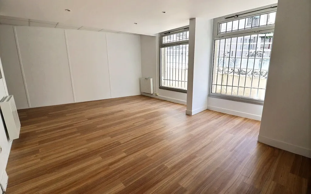 Achat appartement à vendre 5 pièces 163 m² - Paris 19ème arrondissement