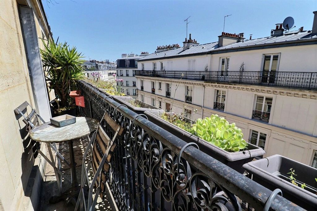 Achat appartement à vendre 3 pièces 68 m² - Paris 18ème arrondissement