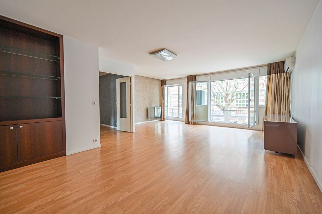 Achat appartement à vendre 4 pièces 110 m² - Paris 19ème arrondissement