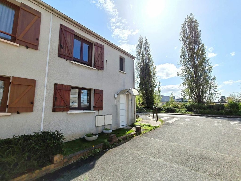 Achat maison à vendre 3 chambres 75 m² - Saint-Ouen-l'Aumône