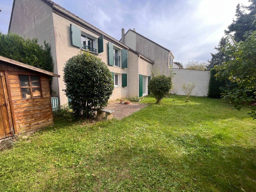 Achat maison à vendre 5 chambres 102 m² - Montigny-le-Bretonneux