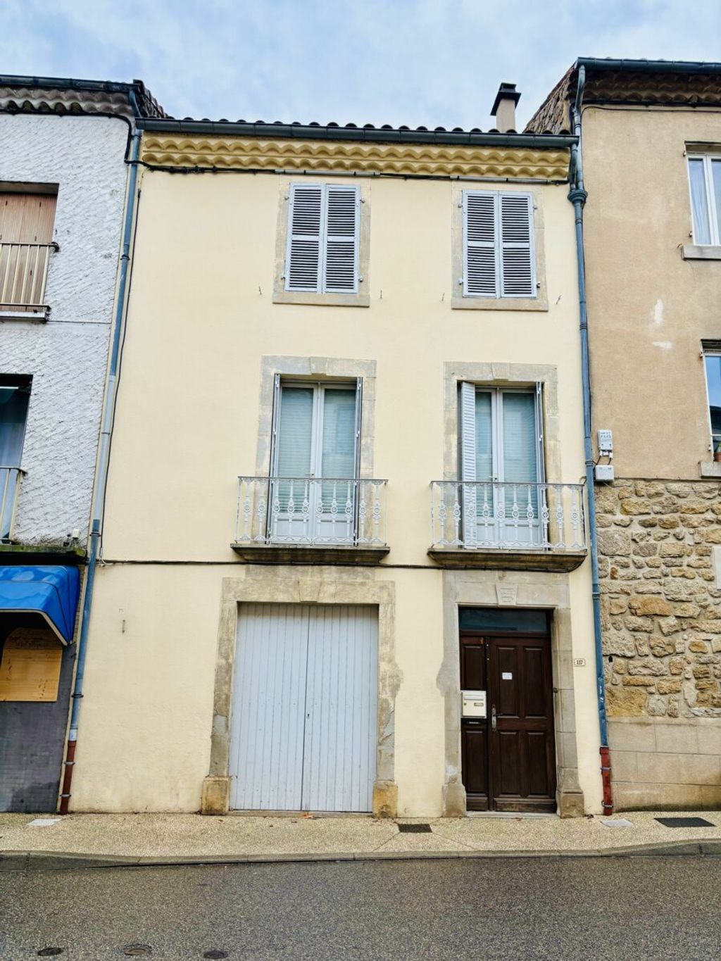 Achat maison à vendre 2 chambres 109 m² - Lablachère