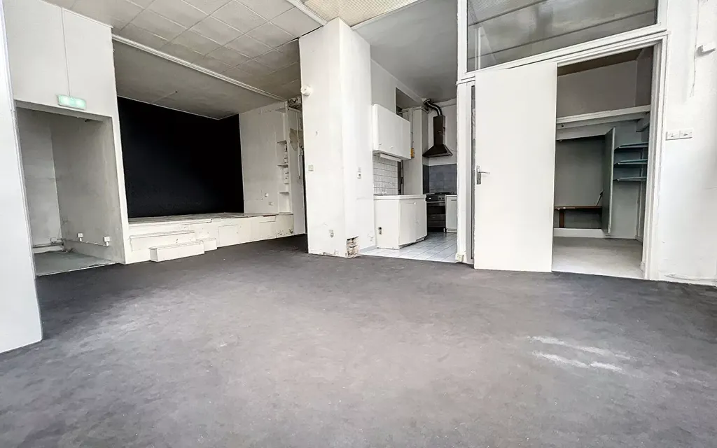 Achat loft à vendre 2 pièces 60 m² - Paris 11ème arrondissement