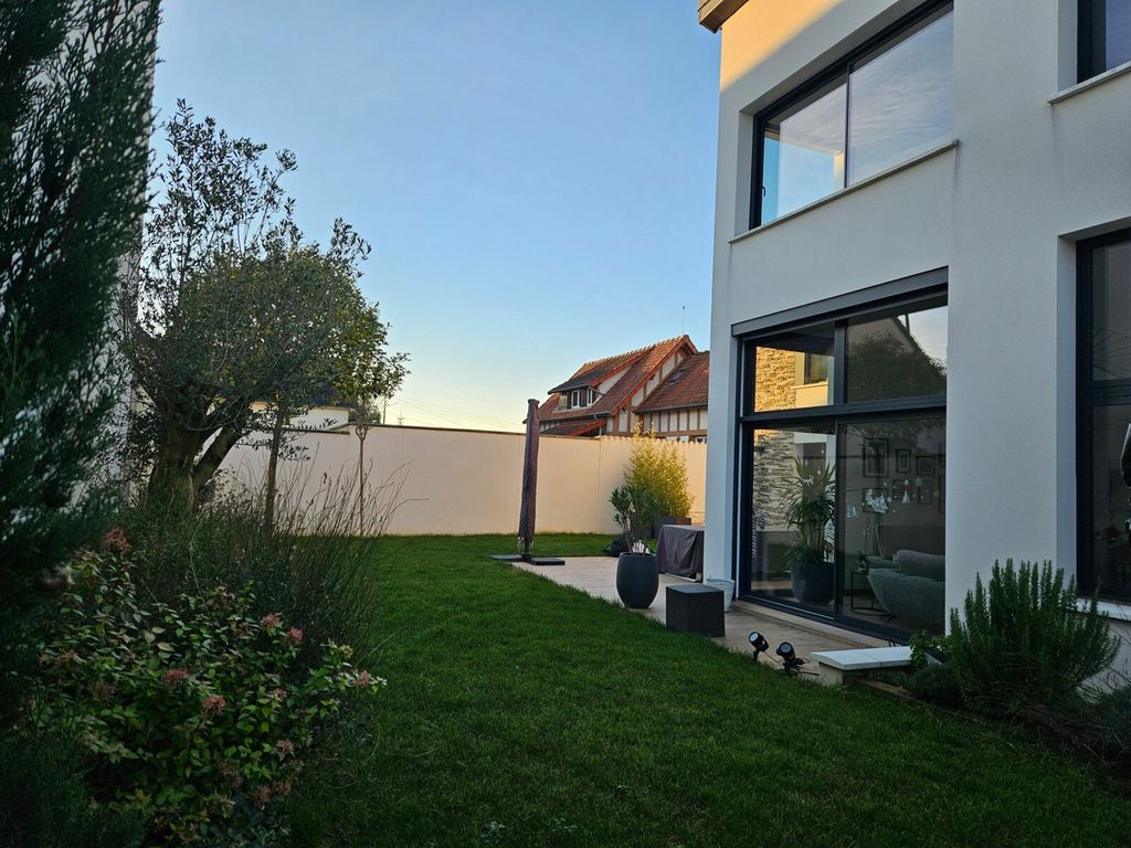 Achat maison à vendre 4 chambres 165 m² - Lagny-sur-Marne