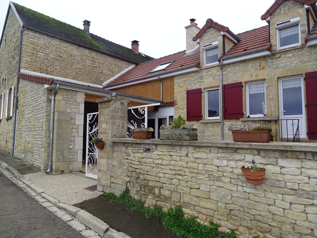 Achat maison à vendre 3 chambres 200 m² - Sennevoy-le-Bas