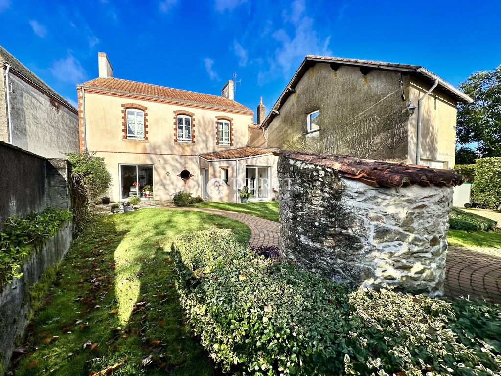 Achat maison à vendre 4 chambres 174 m² - Les Brouzils