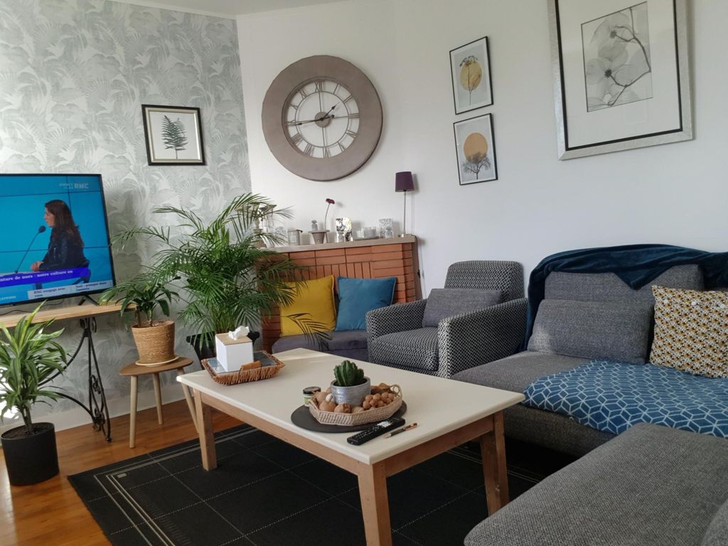 Achat maison à vendre 5 chambres 130 m² - Saint-Méen-le-Grand