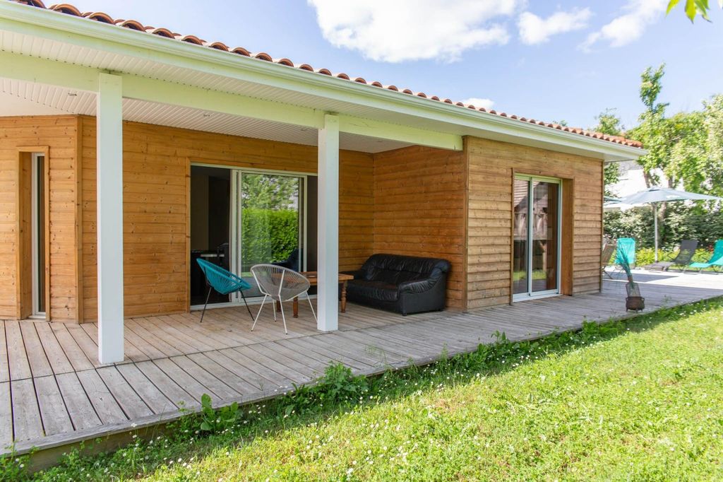 Achat maison à vendre 3 chambres 139 m² - La Brède