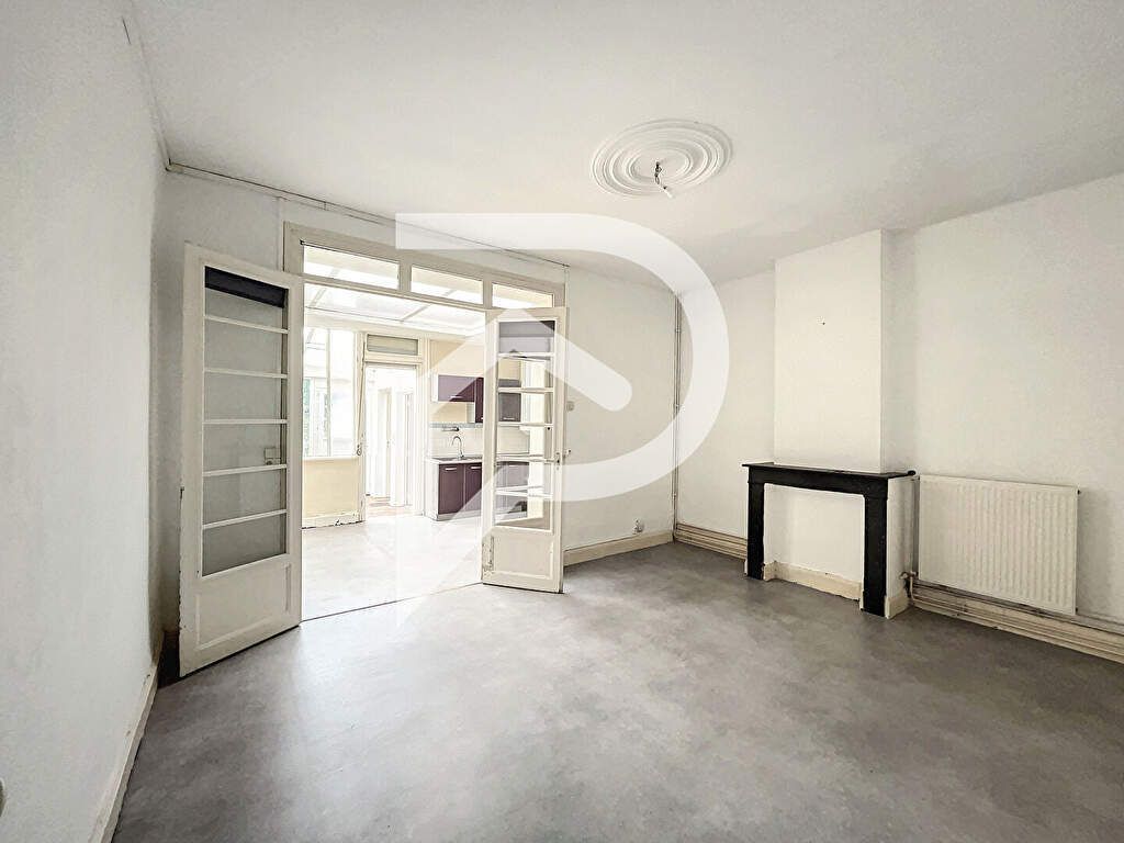 Achat maison à vendre 2 chambres 100 m² - Valenciennes