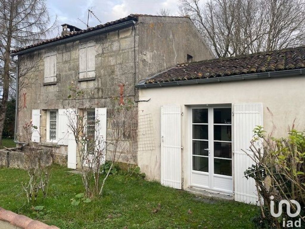 Achat maison à vendre 3 chambres 122 m² - Nieul-lès-Saintes