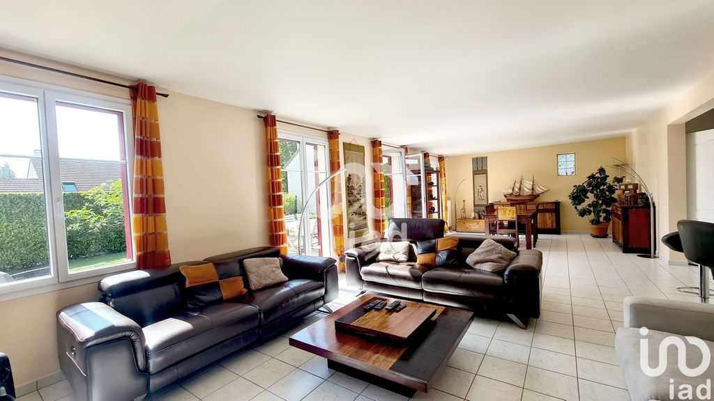 Achat maison à vendre 4 chambres 144 m² - Saint-Witz