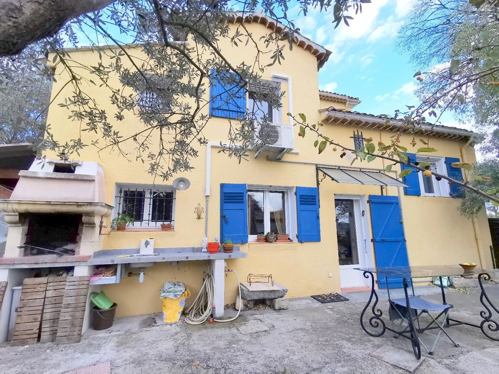Achat maison à vendre 2 chambres 69 m² - Draguignan