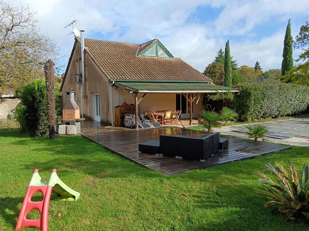 Achat maison à vendre 4 chambres 145 m² - Fontet