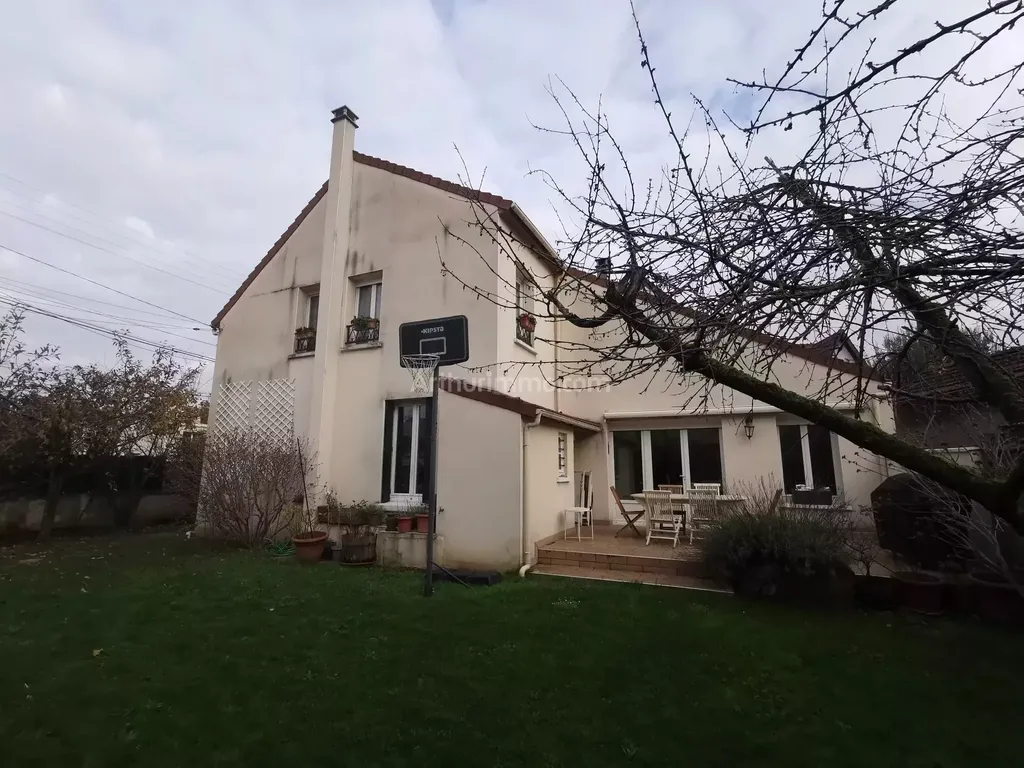 Achat maison à vendre 4 chambres 126 m² - Gournay-sur-Marne