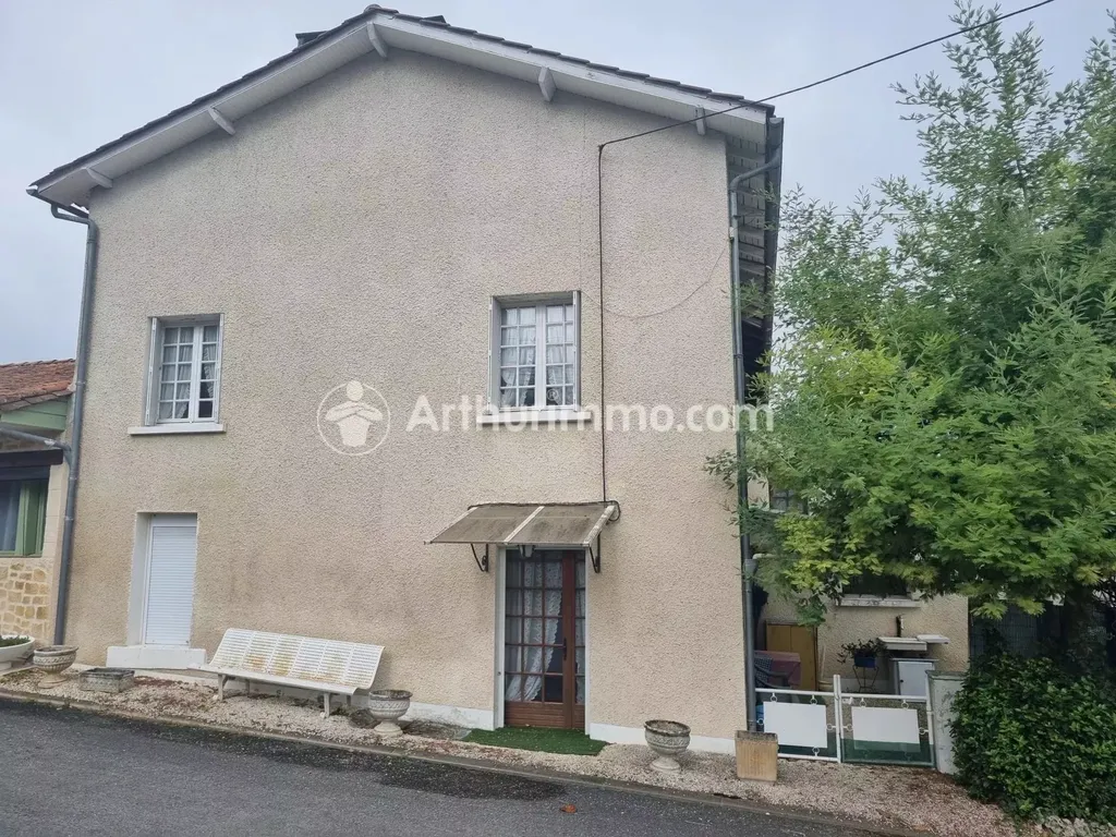 Achat maison à vendre 2 chambres 89 m² - Saint-Astier