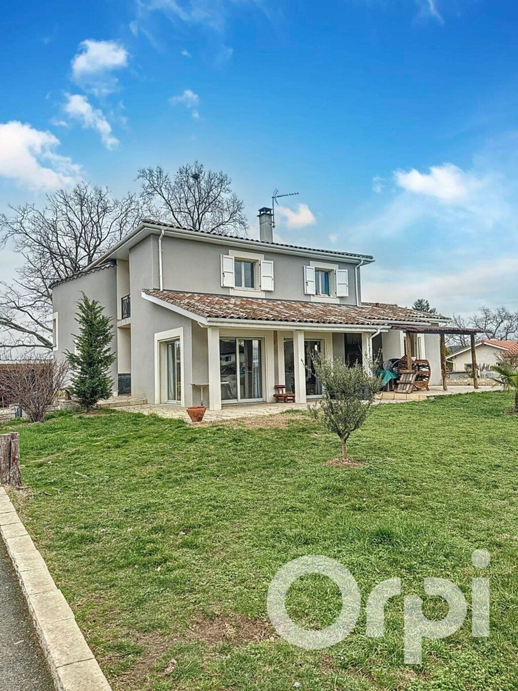 Achat maison à vendre 4 chambres 185 m² - Saint-André-le-Puy