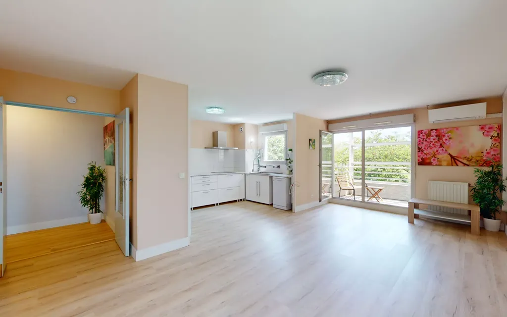 Achat appartement à vendre 4 pièces 83 m² - Vaulx-en-Velin