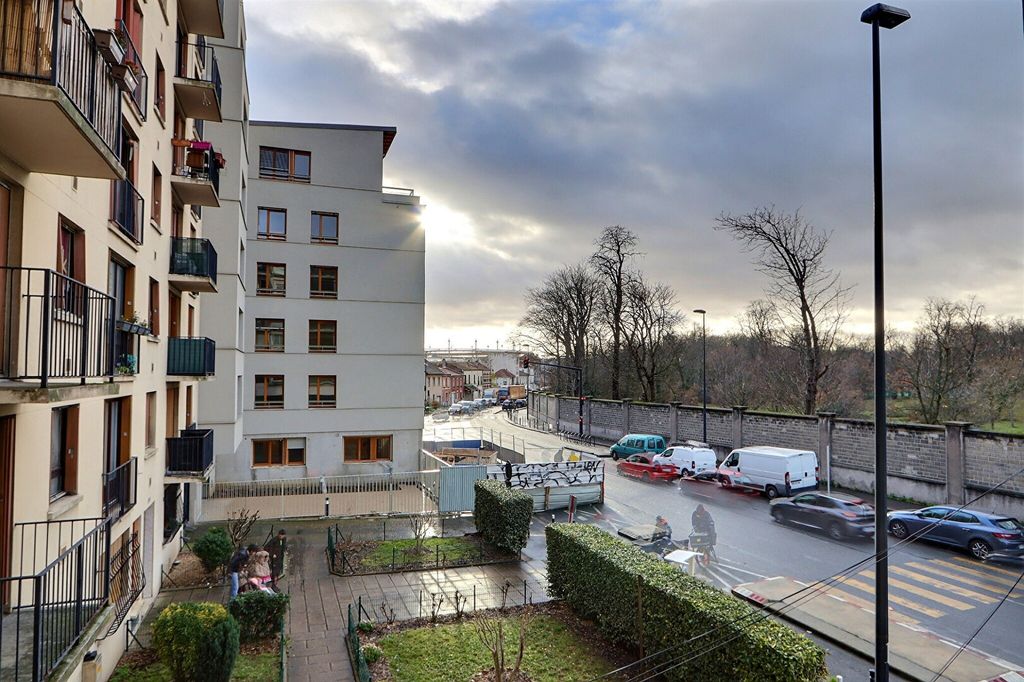 Achat appartement à vendre 2 pièces 44 m² - Saint-Denis