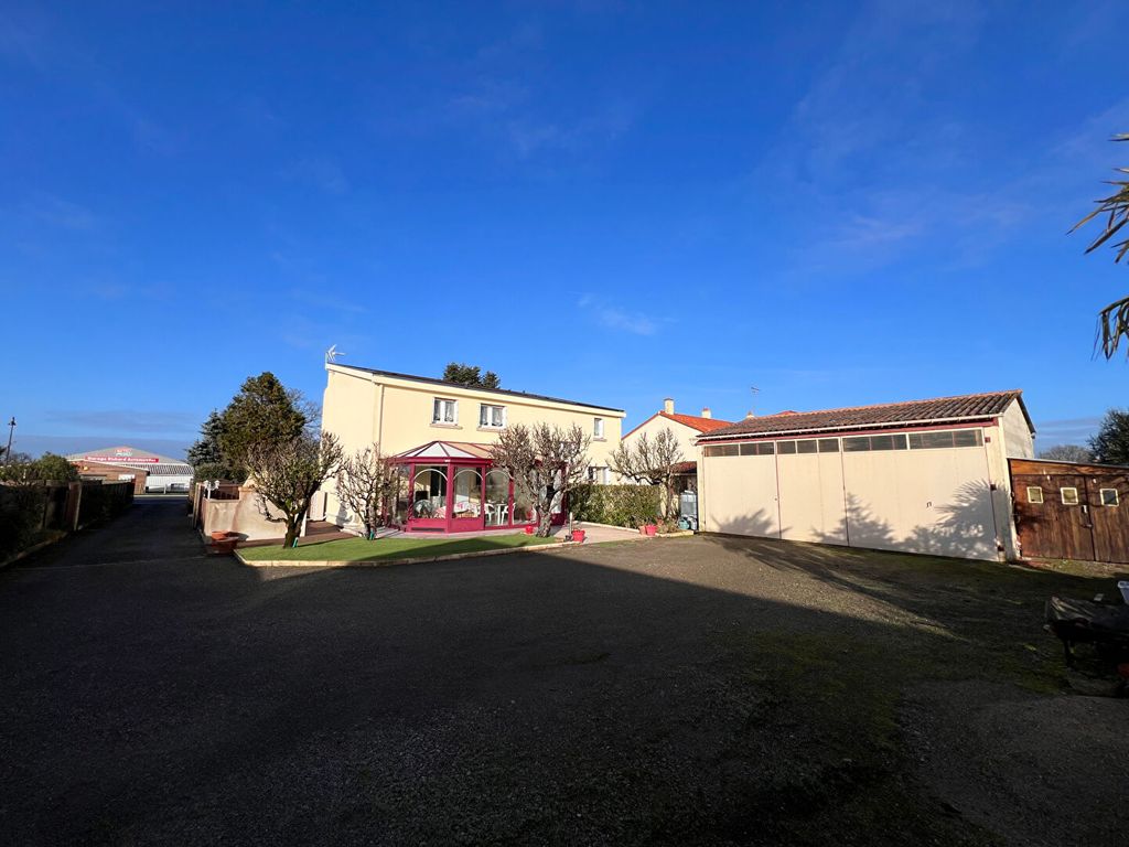 Achat maison 5 chambre(s) - Beaulieu-sous-la-Roche