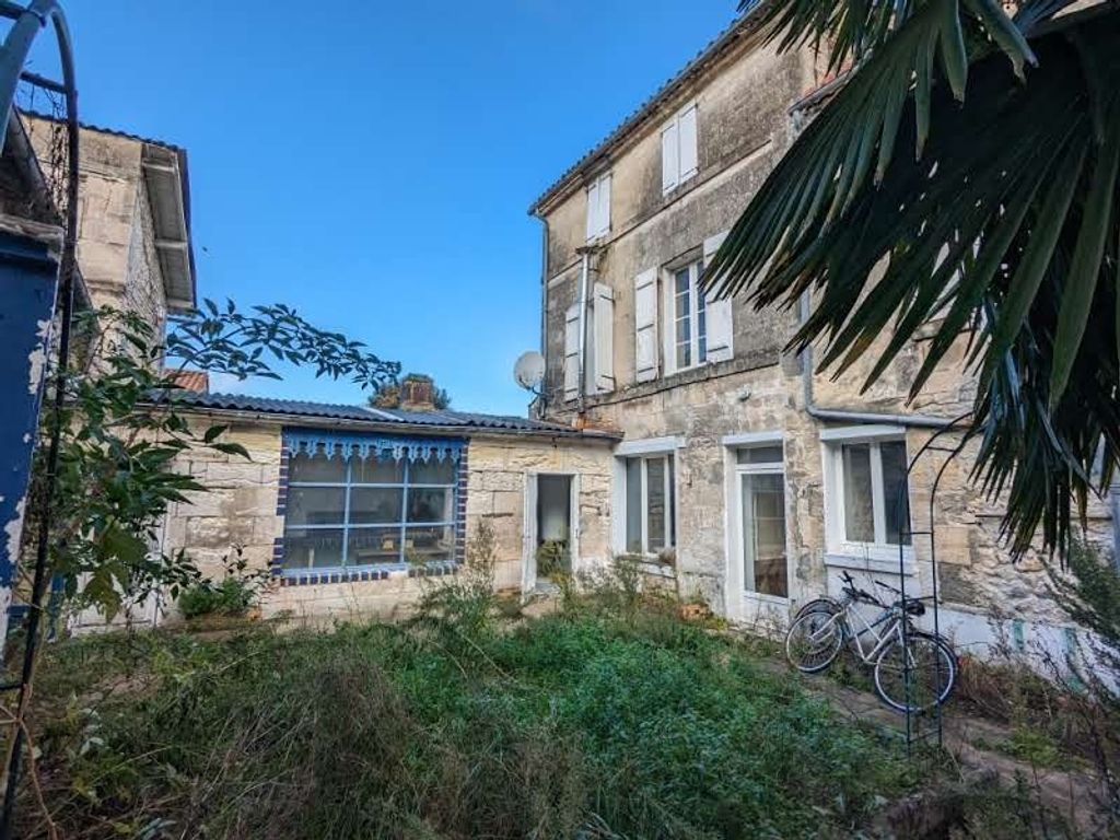 Achat maison à vendre 6 chambres 180 m² - Châteauneuf-sur-Charente