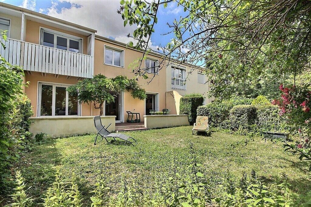 Achat maison à vendre 4 chambres 122 m² - Élancourt