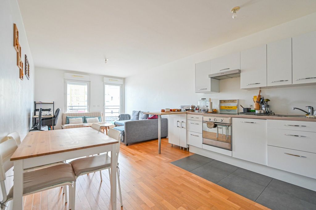 Achat appartement à vendre 3 pièces 63 m² - Issy-les-Moulineaux