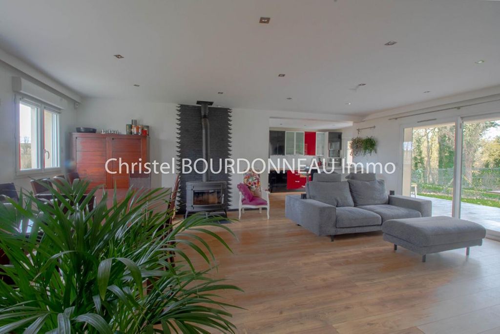 Achat maison à vendre 4 chambres 141 m² - Charmentray