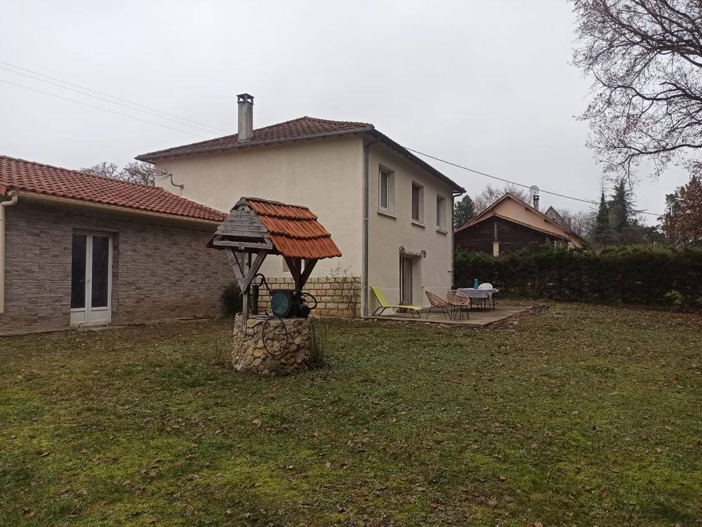 Achat maison à vendre 4 chambres 132 m² - Saint-Rabier