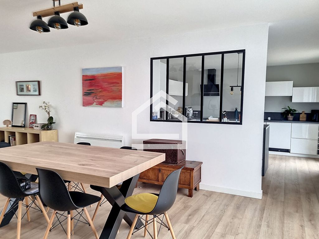 Achat maison à vendre 4 chambres 161 m² - Saint-Médard-en-Jalles