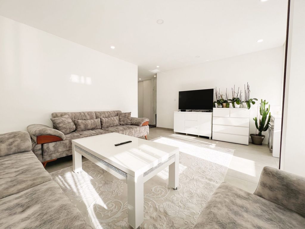 Achat appartement à vendre 4 pièces 81 m² - Cluses