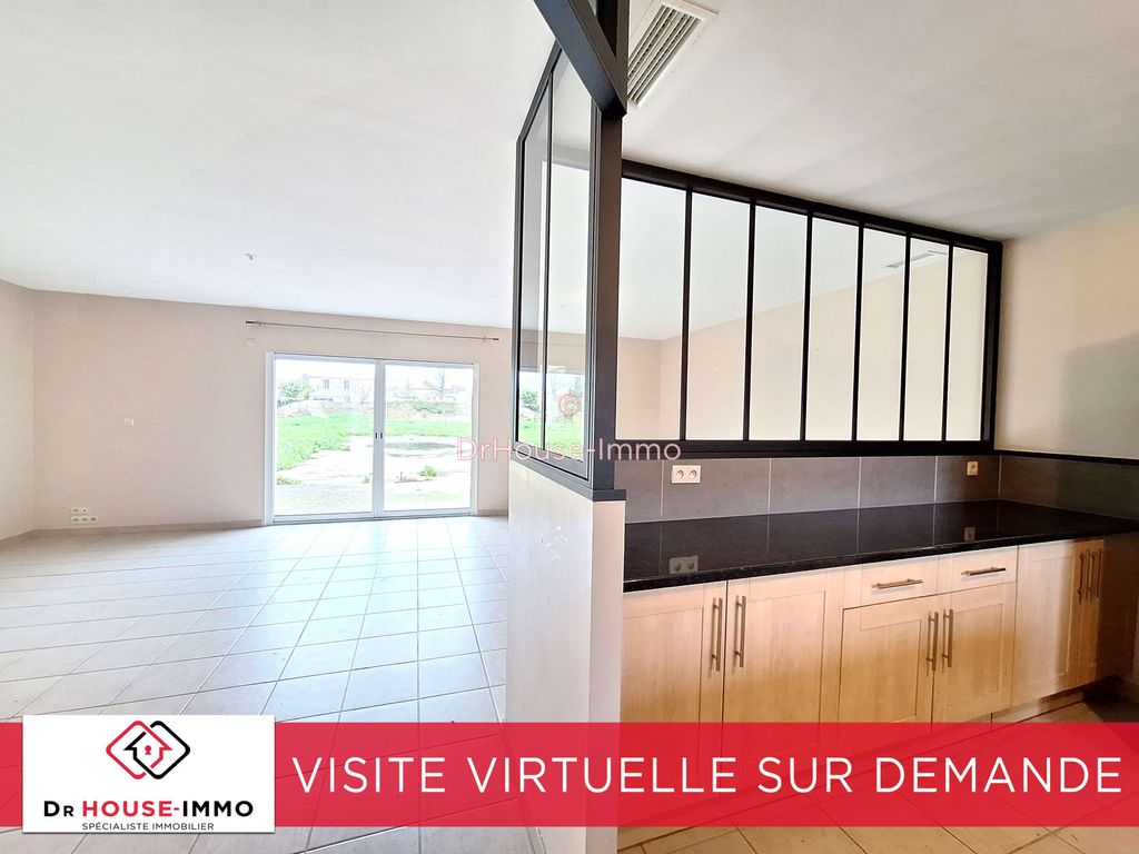 Achat maison à vendre 4 chambres 138 m² - Sainte-Radégonde-des-Noyers