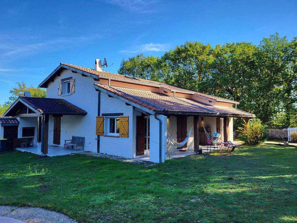 Achat maison à vendre 4 chambres 187 m² - Labastide-Saint-Sernin