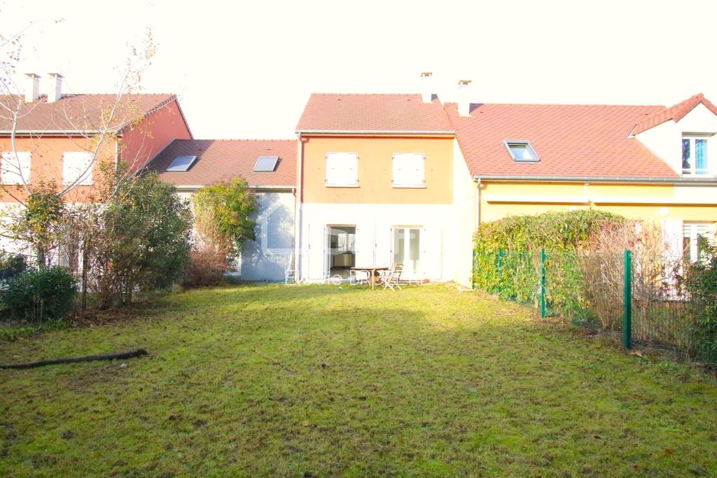 Achat maison à vendre 3 chambres 90 m² - La Norville