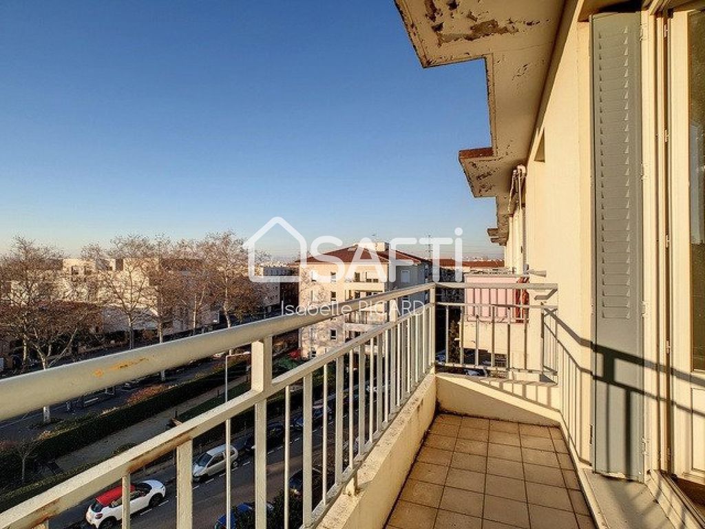 Achat appartement à vendre 3 pièces 64 m² - Lyon 8ème arrondissement
