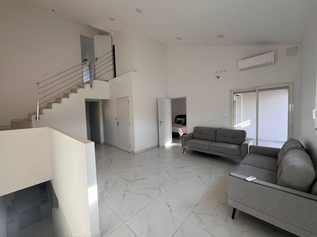 Achat maison à vendre 4 chambres 135 m² - Pia