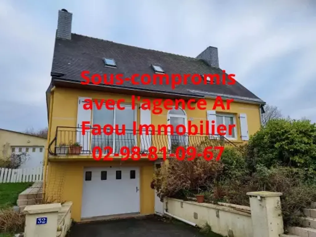 Achat maison à vendre 3 chambres 116 m² - Saint-Ségal